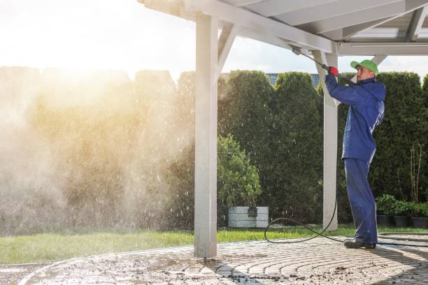 Best Pool Deck Cleaning  in Center Moriches, NY