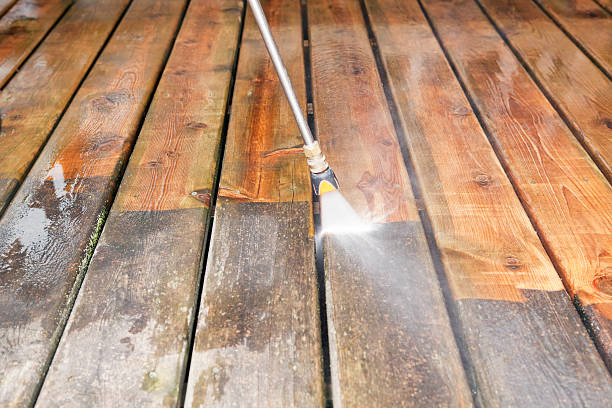 Best Rust Removal  in Center Moriches, NY